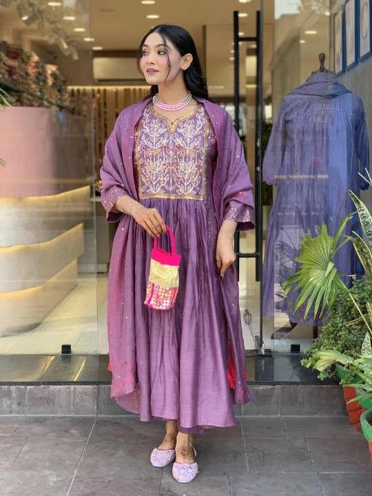 imgi_3_1754407952_2682 imgi_3_1754407952_2682